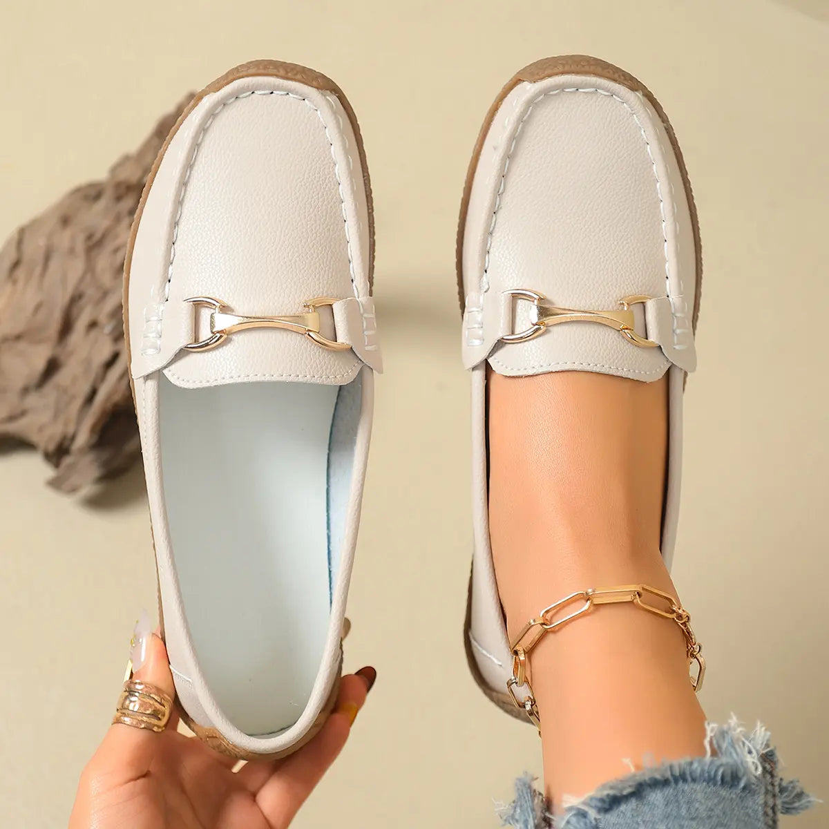 Cushhide Women'S Slip on Loafers Flats Business Casual Soft Microfiber Leather Lightweight Work Flats Walking Shoes Comfortable Penny Flats with Metal Buckle Girl Footwear Flatform Elegant Slipon