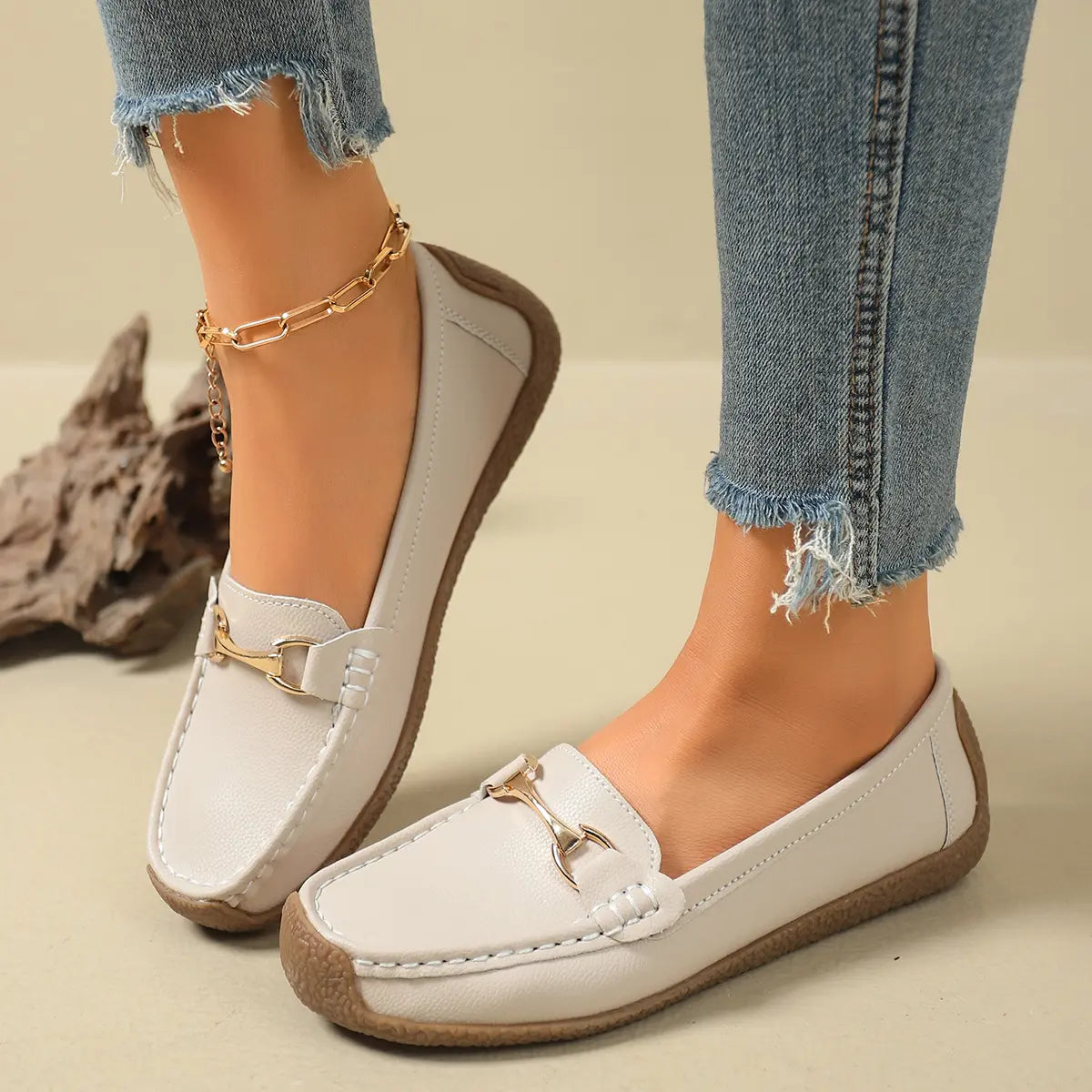 Cushhide Women'S Slip on Loafers Flats Business Casual Soft Microfiber Leather Lightweight Work Flats Walking Shoes Comfortable Penny Flats with Metal Buckle Girl Footwear Flatform Elegant Slipon