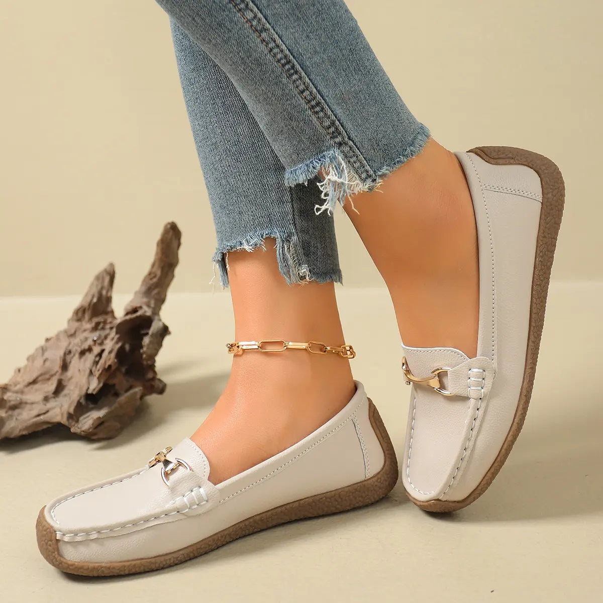 Cushhide Women'S Slip on Loafers Flats Business Casual Soft Microfiber Leather Lightweight Work Flats Walking Shoes Comfortable Penny Flats with Metal Buckle Girl Footwear Flatform Elegant Slipon